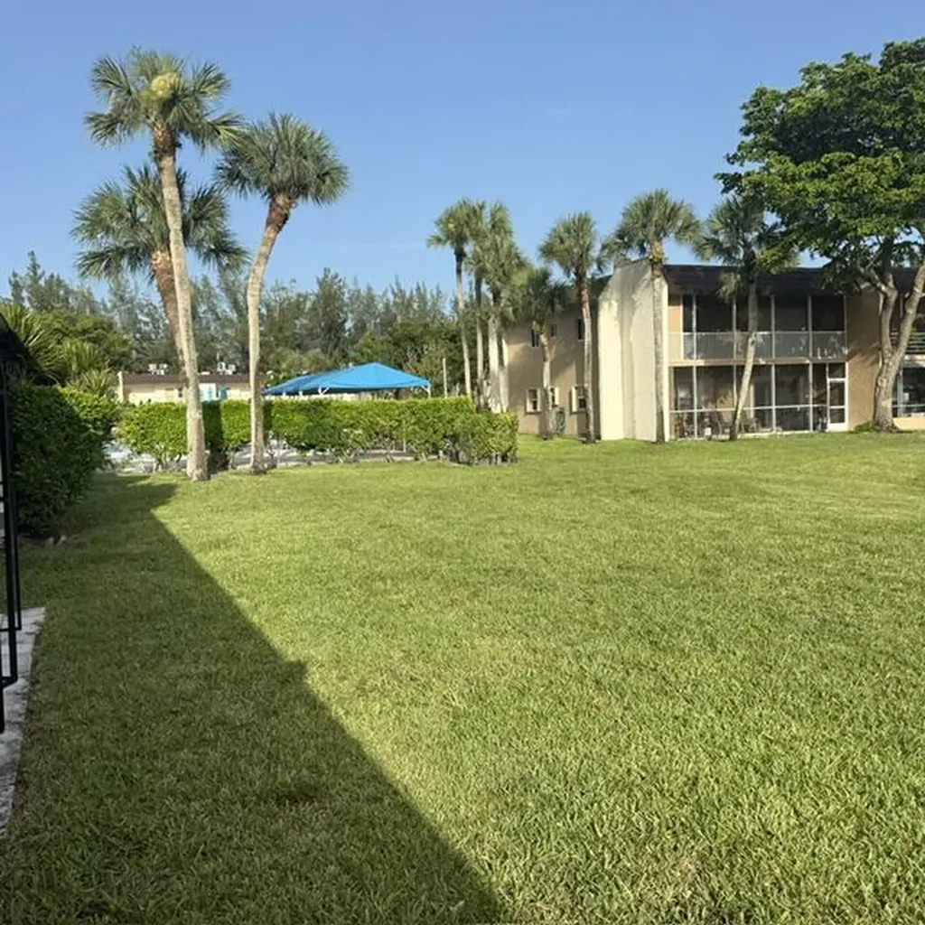 166 Lake Meryl Drive West Palm Beach FL 33411
