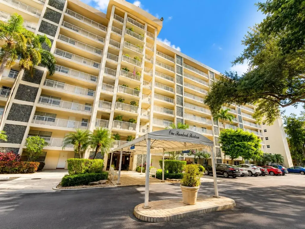 3520 Oaks Way Pompano Beach FL 33069