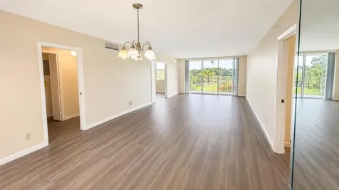 3520 Oaks Way Pompano Beach FL 33069
