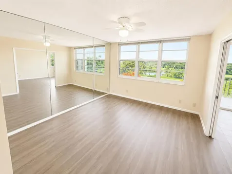 3520 Oaks Way Pompano Beach FL 33069