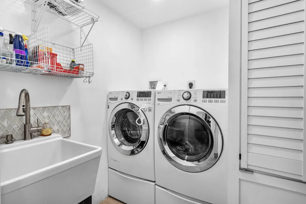 3203 NE 6th Boca Raton FL 33431