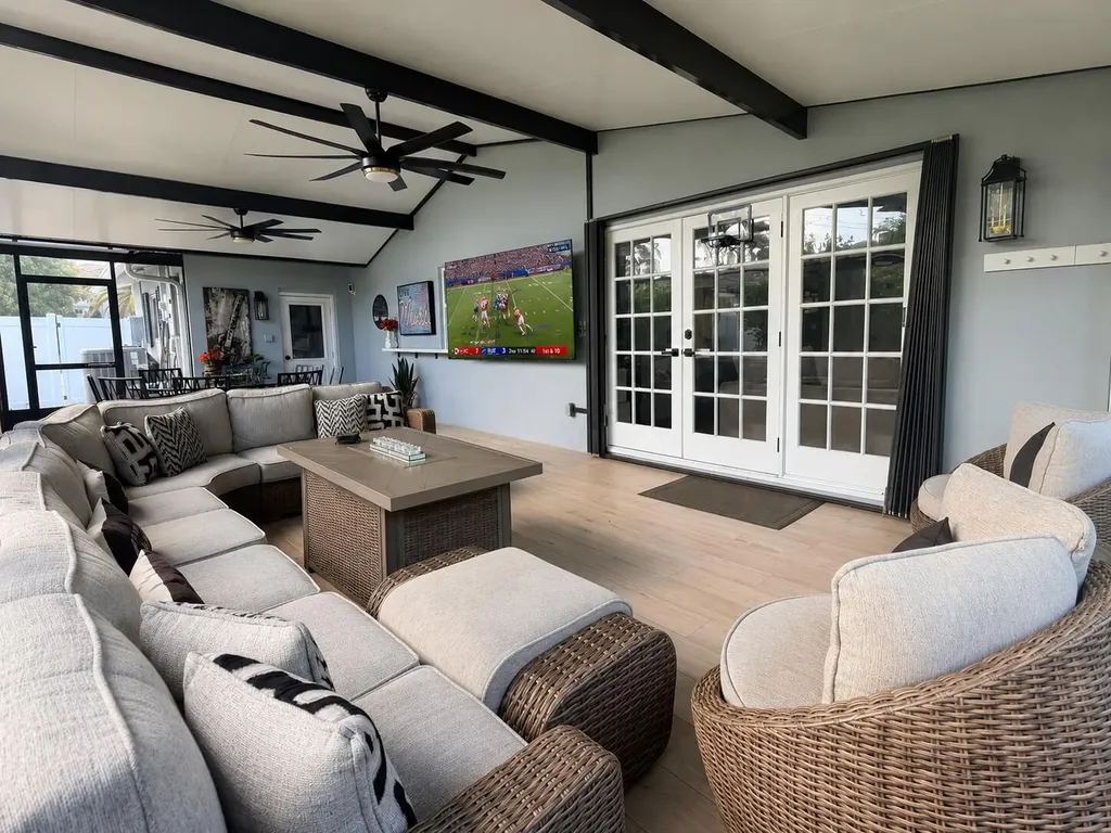 3203 NE 6th Boca Raton FL 33431