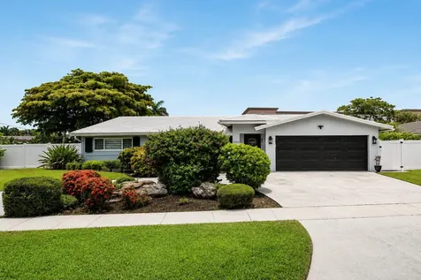 3203 NE 6th Boca Raton FL 33431