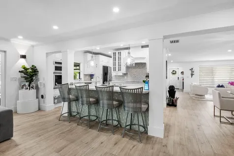 3203 NE 6th Boca Raton FL 33431