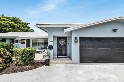 3203 NE 6th Boca Raton FL 33431