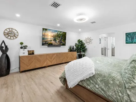 3203 NE 6th Boca Raton FL 33431