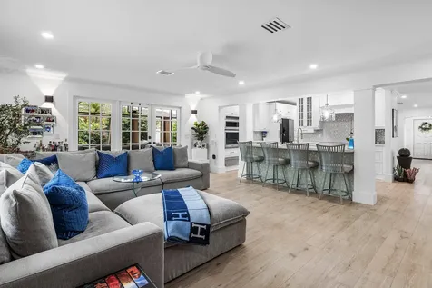 3203 NE 6th Boca Raton FL 33431