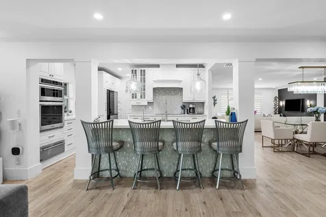3203 NE 6th Boca Raton FL 33431