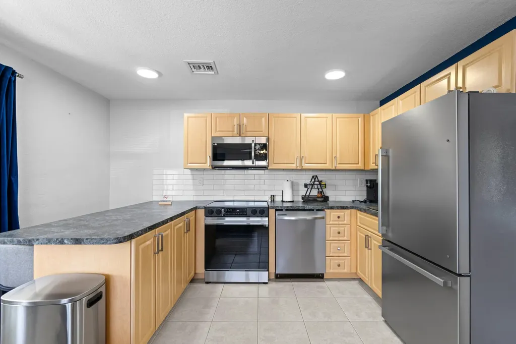 1301 NE 16th Terrace Fort Lauderdale FL 33304