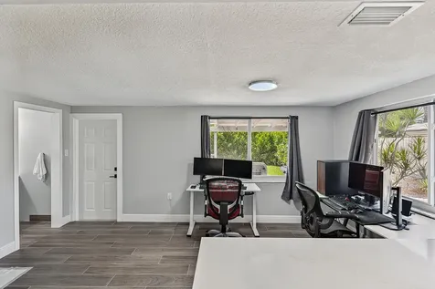 121 NE 55th Street Oakland Park FL 33334