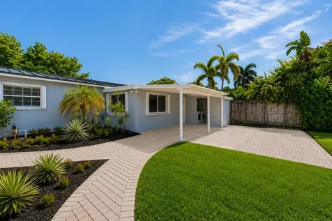 121 NE 55th Street Oakland Park FL 33334