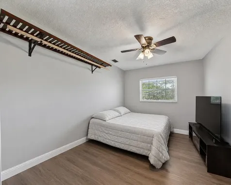 121 NE 55th Street Oakland Park FL 33334