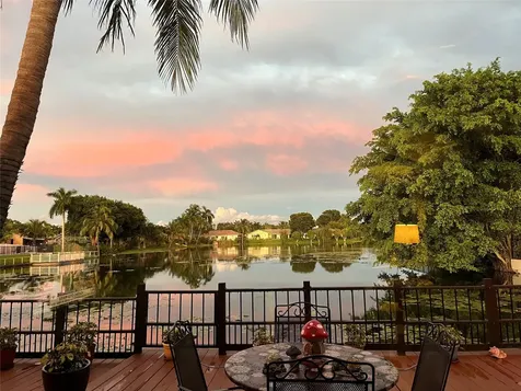 4148 NW 19th Terrace Oakland Park FL 33309