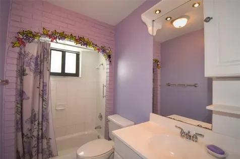 4148 NW 19th Terrace Oakland Park FL 33309