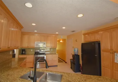 4148 NW 19th Terrace Oakland Park FL 33309