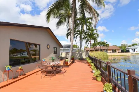 4148 NW 19th Terrace Oakland Park FL 33309