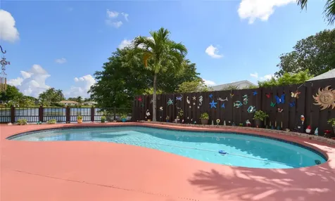 4148 NW 19th Terrace Oakland Park FL 33309