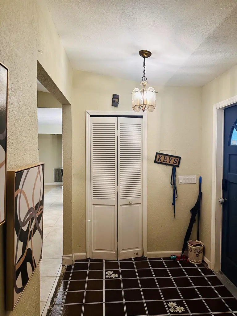 637 SE Thornhill Drive Port St Lucie FL 34983