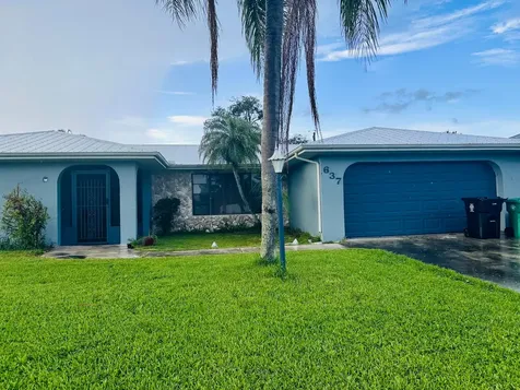 637 SE Thornhill Drive Port St Lucie FL 34983