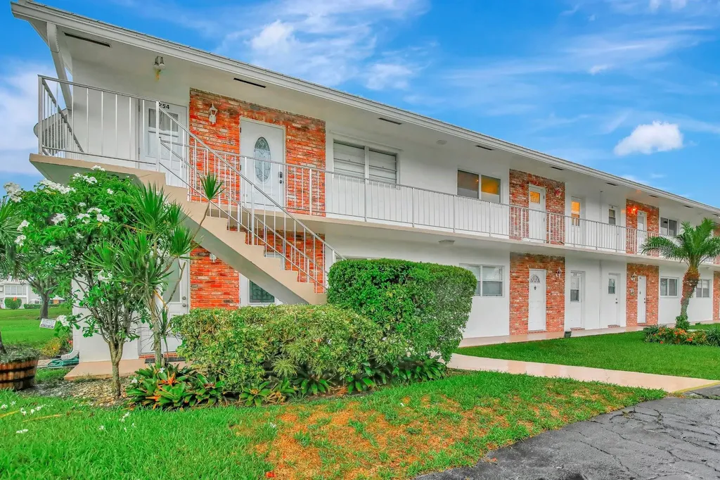 2650 W Golf Boulevard Pompano Beach FL 33064