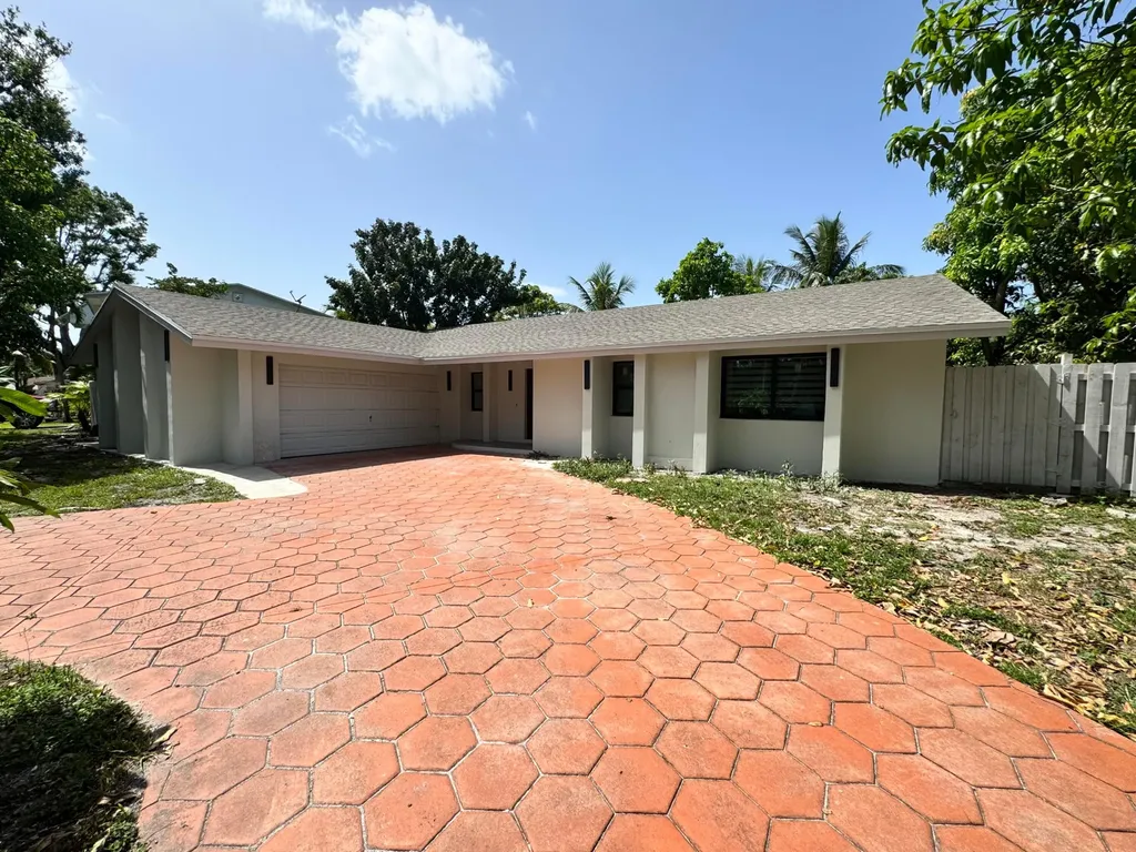 10225 SW 53rd Street Cooper City FL 33328