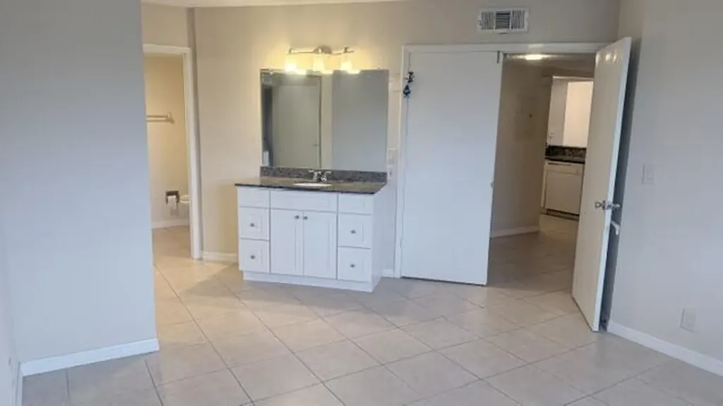 1520 SE Royal Green Circle Port St Lucie FL 34952