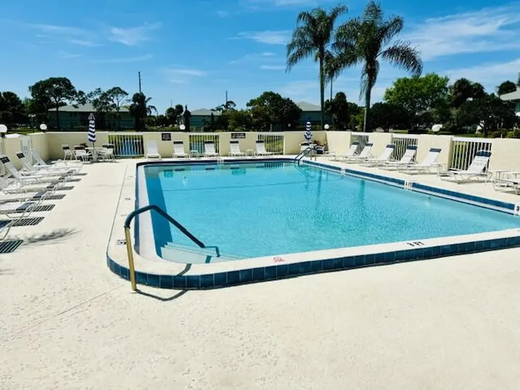 1520 SE Royal Green Circle Port St Lucie FL 34952