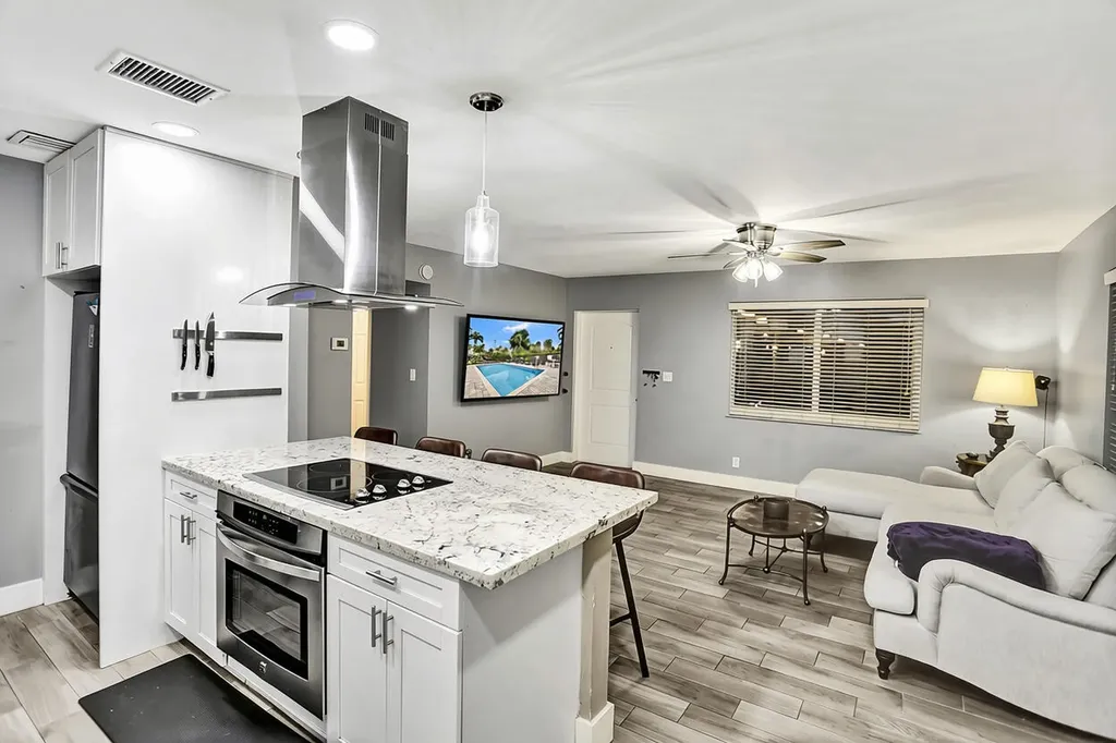 600 NE 7th Avenue Fort Lauderdale FL 33304
