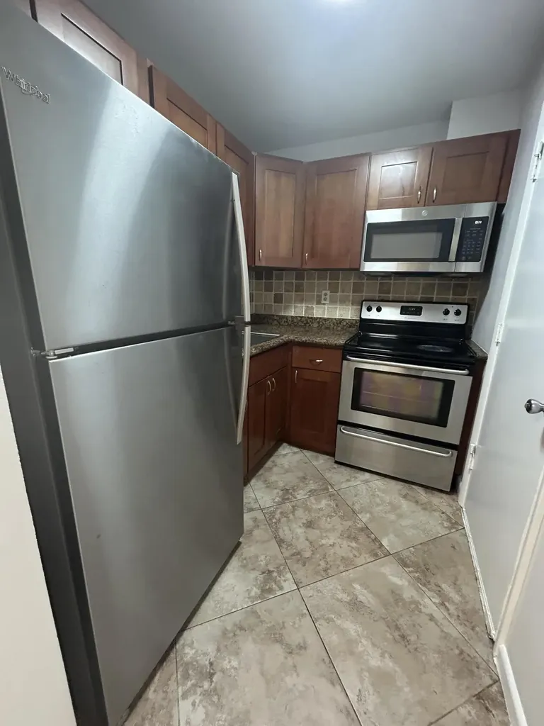 3550 NW 8th Avenue Pompano Beach FL 33064