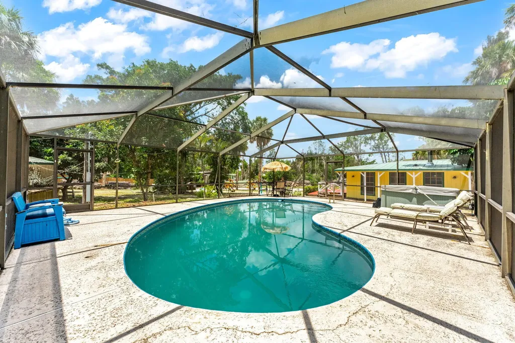 7680 Us Highway 1 Micco FL 32976