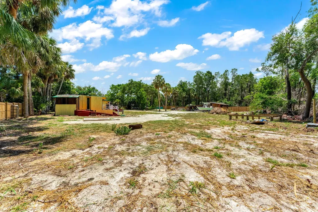 7680 Us Highway 1 Micco FL 32976