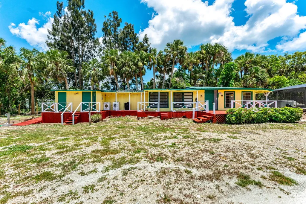 7680 Us Highway 1 Micco FL 32976