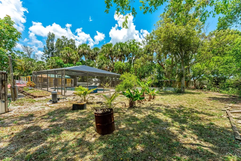 7680 Us Highway 1 Micco FL 32976
