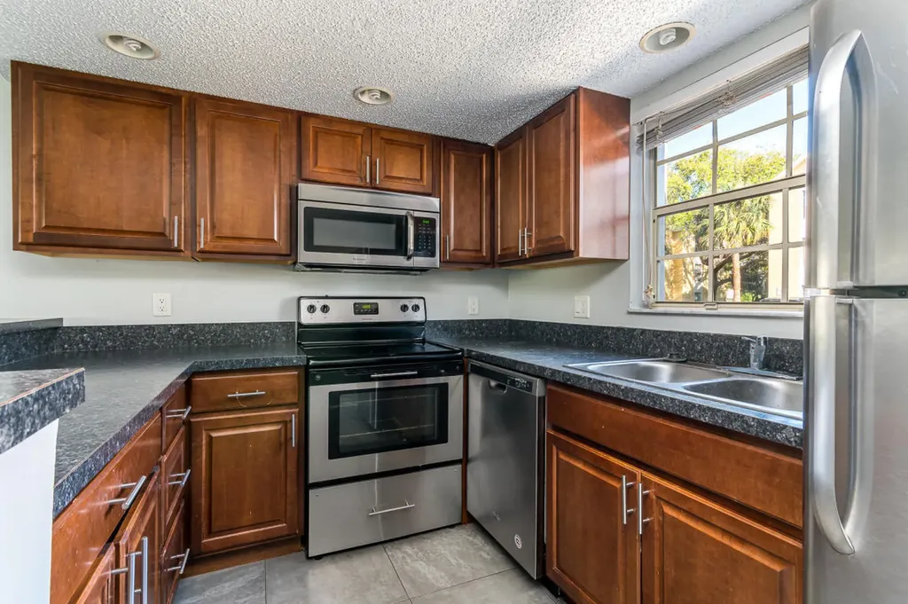 6299 La Costa Drive Boca Raton FL 33433