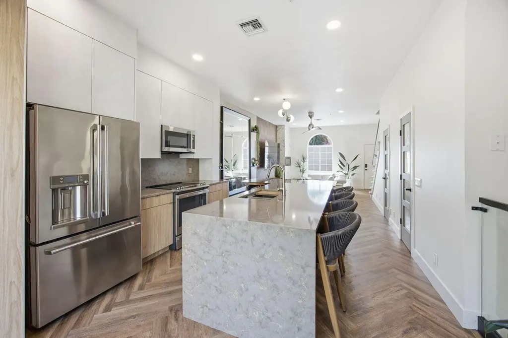 2465 NE 14th Street Causeway Pompano Beach FL 33062