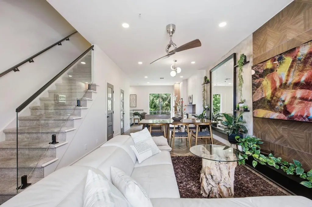 2465 NE 14th Street Causeway Pompano Beach FL 33062
