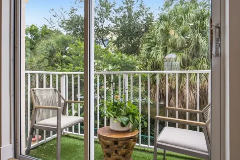 2465 NE 14th Street Causeway Pompano Beach FL 33062
