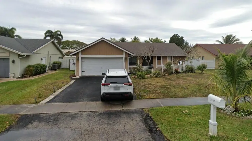 8541 NW 51st Court Lauderhill FL 33351