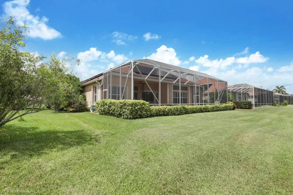 780 SW Marsh Harbor Bay Port St Lucie FL 34986