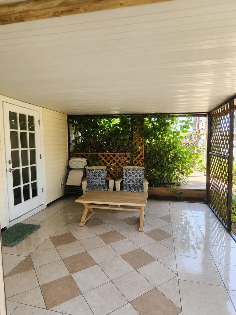 2490 SE Whitehorse Street Port St Lucie FL 34984