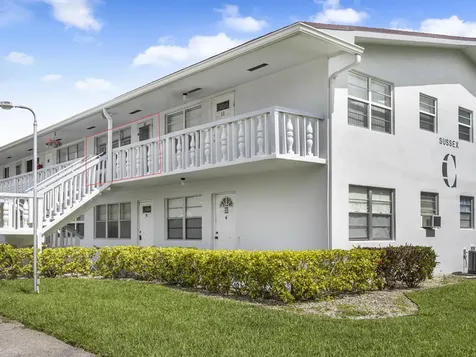 5560 Tamberlane Circle Palm Beach Gardens FL 33418
