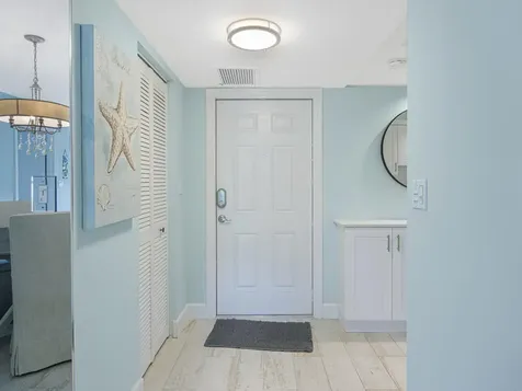 5560 Tamberlane Circle Palm Beach Gardens FL 33418