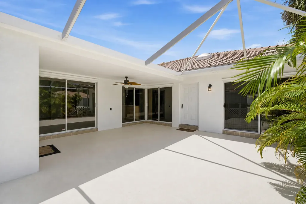 10701 Chapman Oak Court Palm Beach Gardens FL 33410