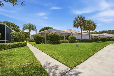 10701 Chapman Oak Court Palm Beach Gardens FL 33410