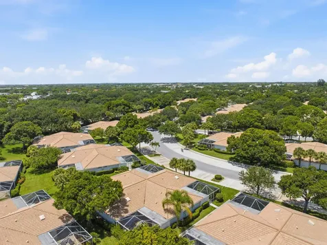 10701 Chapman Oak Court Palm Beach Gardens FL 33410