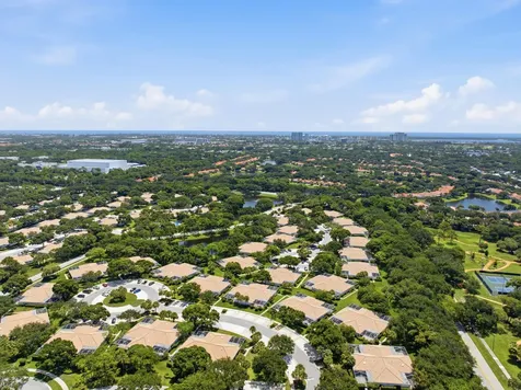10701 Chapman Oak Court Palm Beach Gardens FL 33410