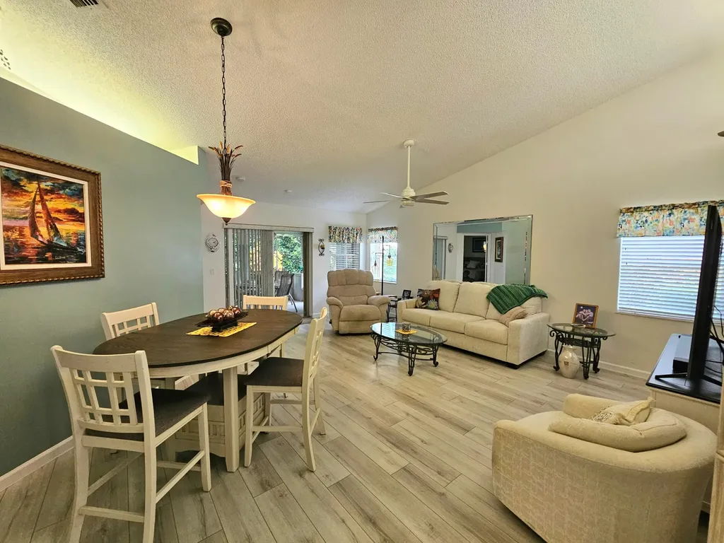 4233 SE Home Way Port St Lucie FL 34952