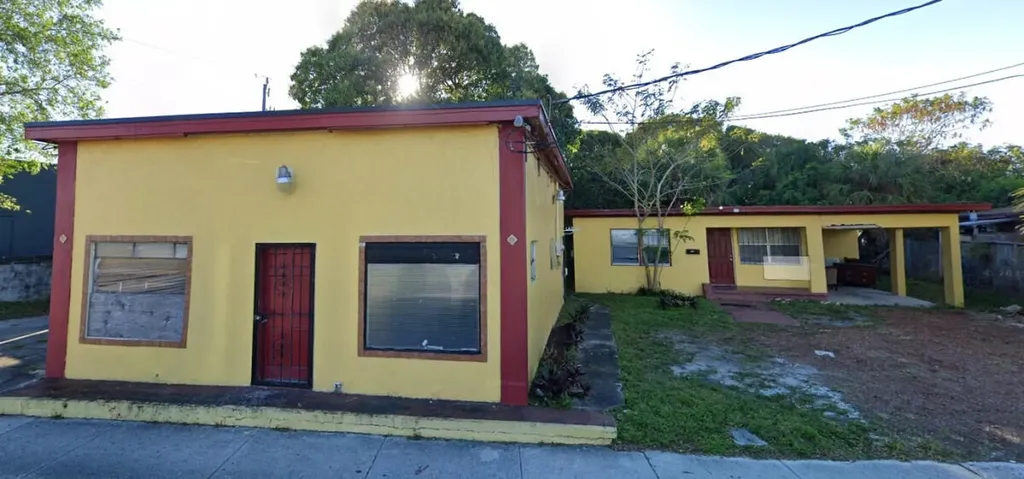 2733 President Barack Obama Highway Riviera Beach FL 33404