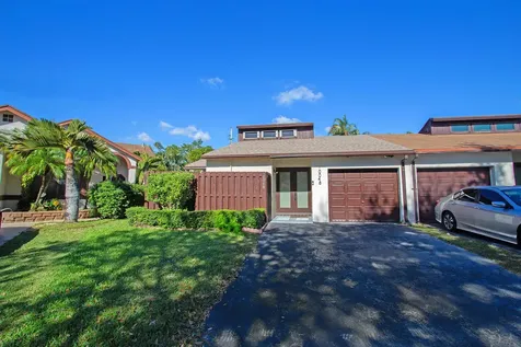 10048 SW 16th Street Pembroke Pines FL 33025