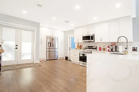 10048 SW 16th Street Pembroke Pines FL 33025